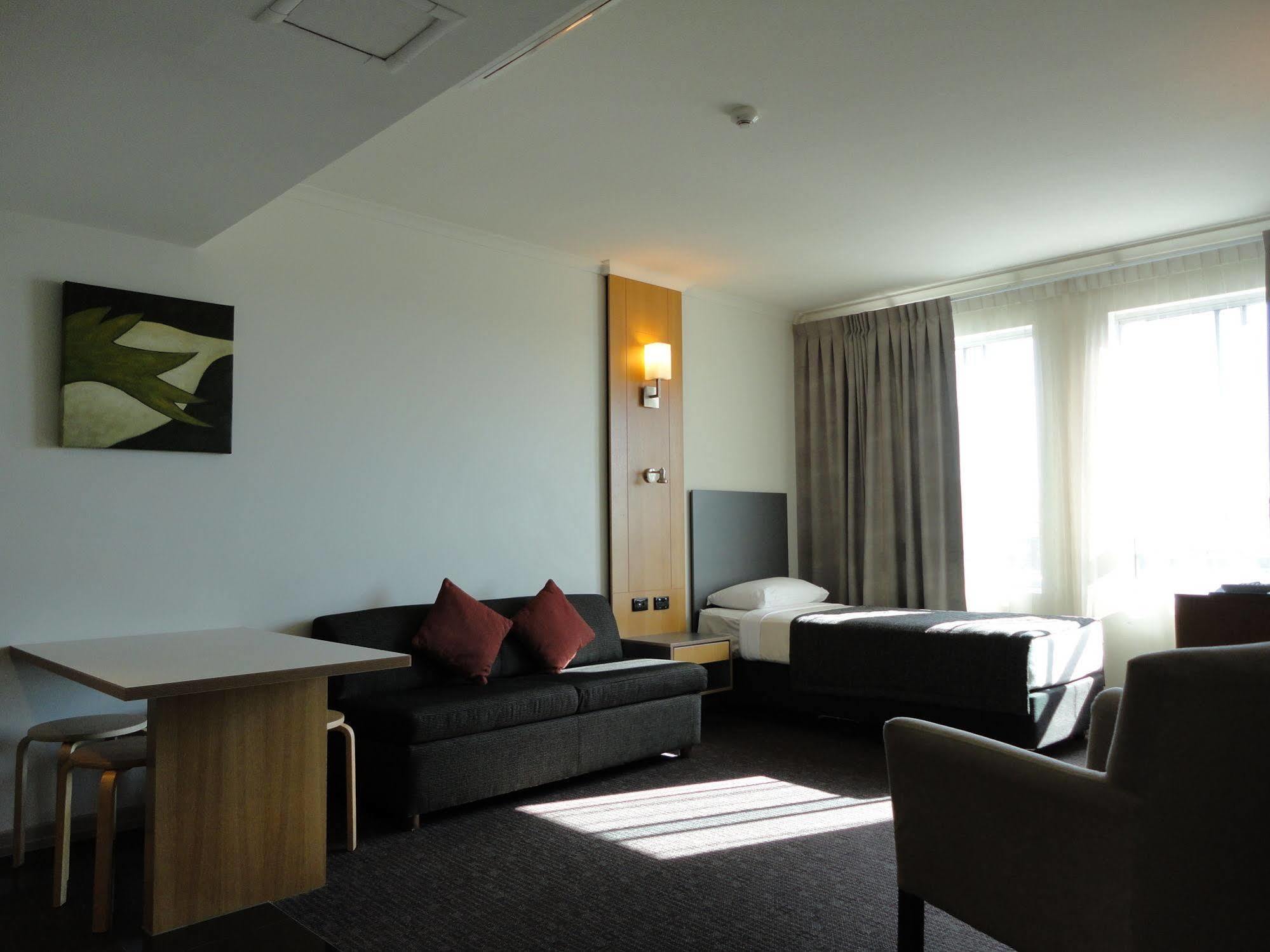 Metro Hotel Ipswich International Экстерьер фото