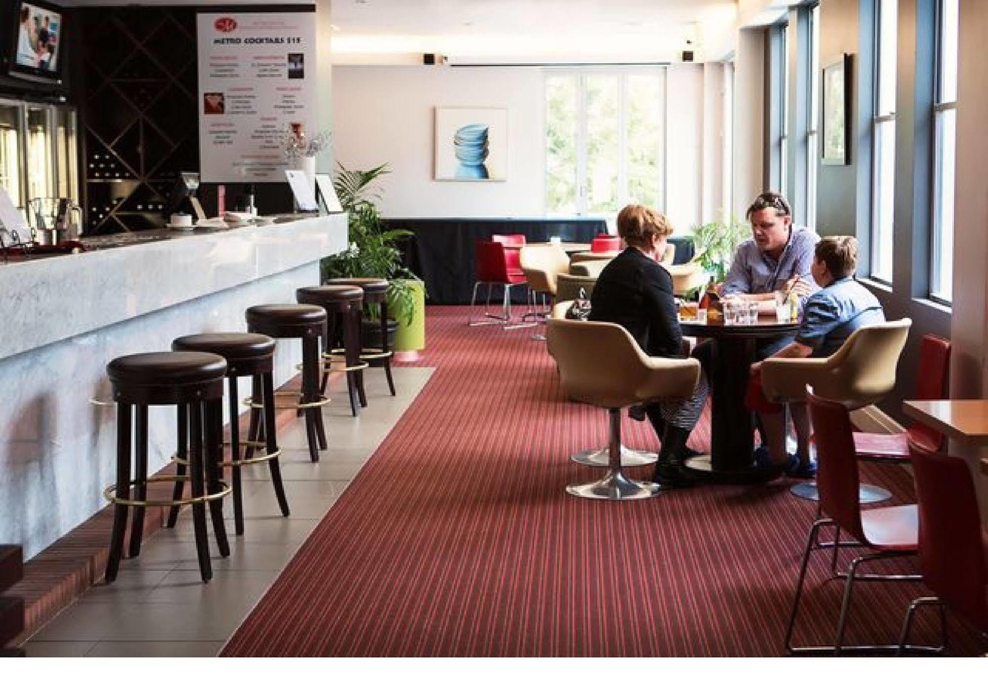 Metro Hotel Ipswich International Экстерьер фото