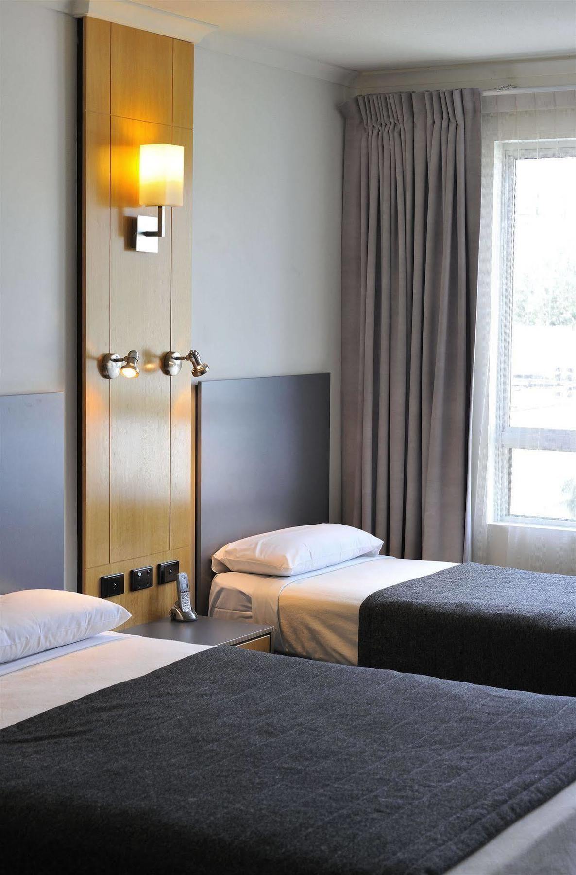 Metro Hotel Ipswich International Экстерьер фото